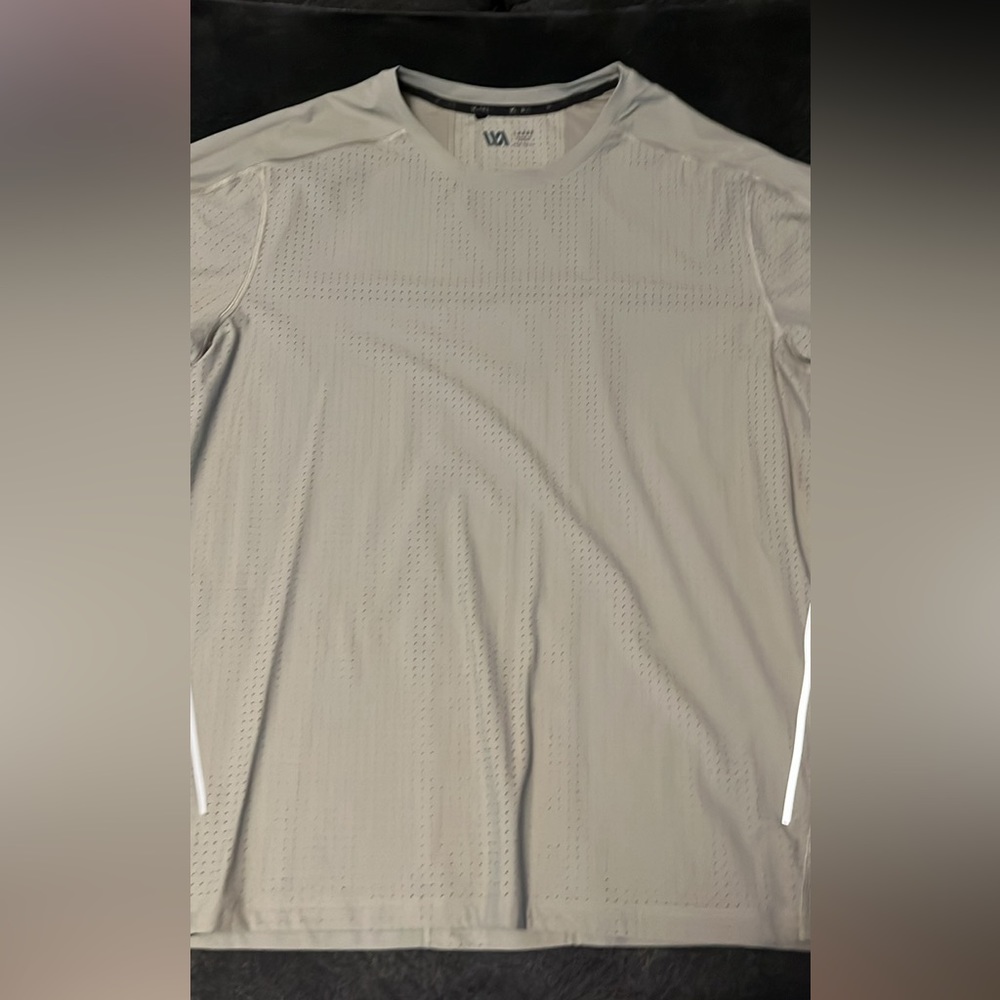 VRST T SHIRT MENS SIZE large